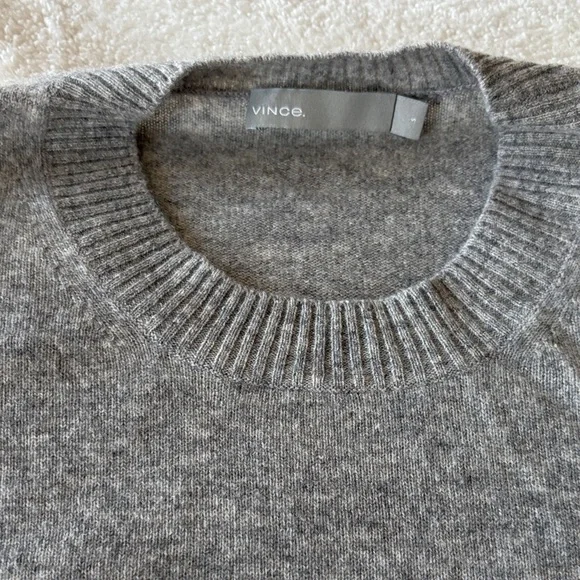 Vince Heather Gray CASHMERE Sweater - Picture 2 of 5